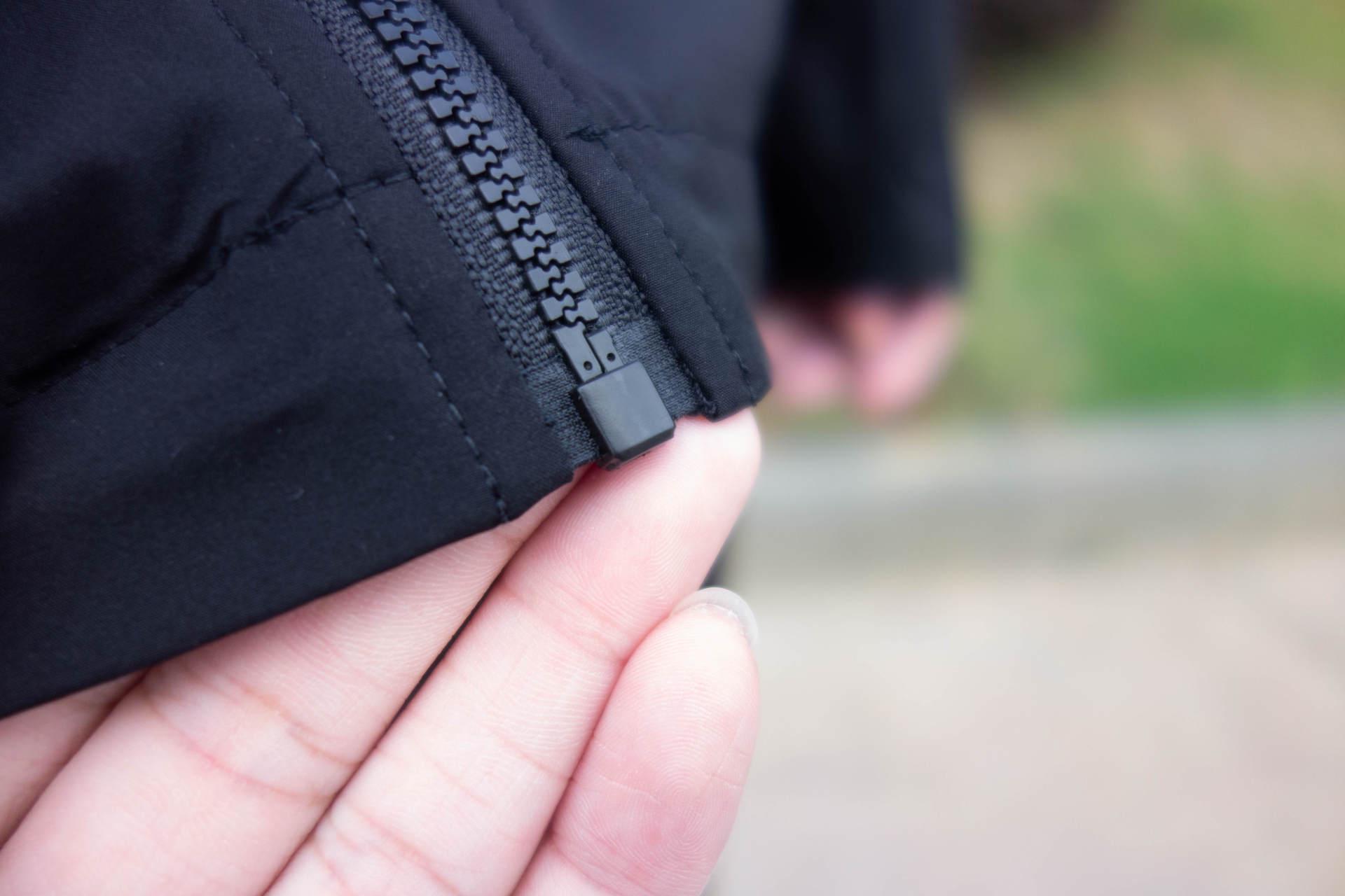 FOOXMET风靡休闲连帽外套：春秋同穿、透气防风