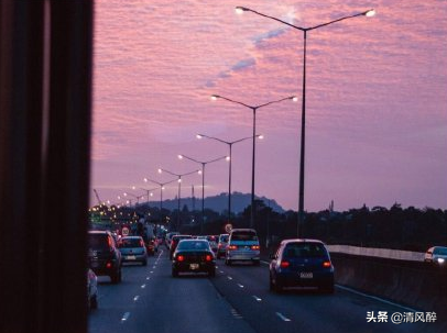 感叹物是人非经典语录 物是人非的朋友圈说说图片