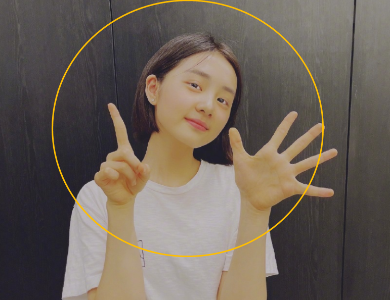 黄磊女儿颜值被高估，离开了“星二代”光环，