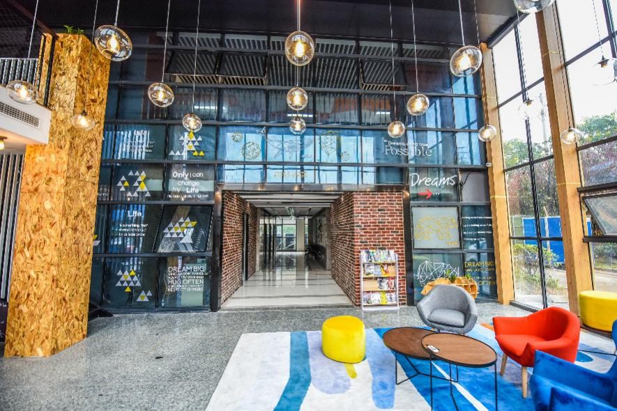 租赁市场新格局，南京龙湖冠寓坚持为城市青年创造温暖明亮的节点