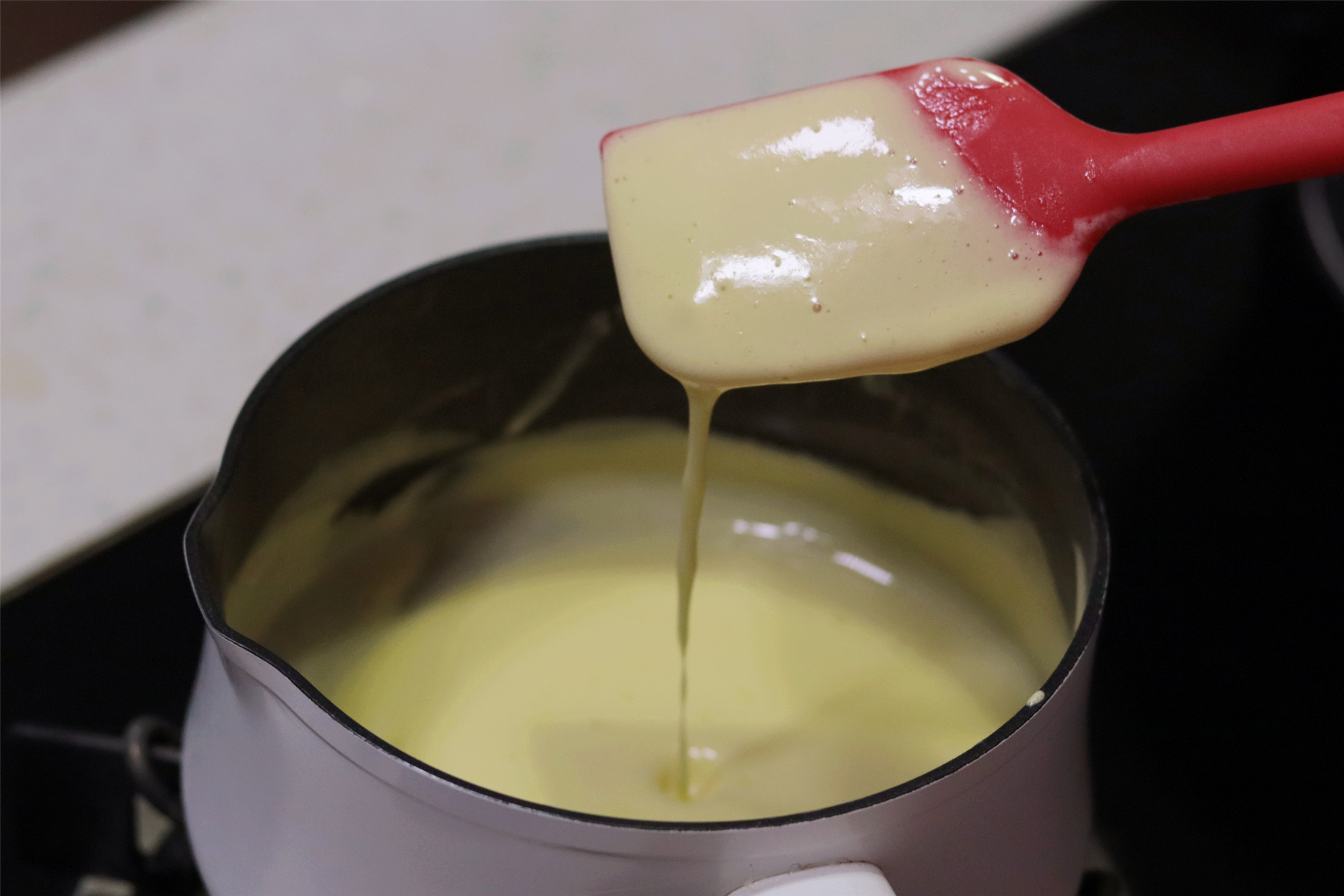 进入三伏天，在家自制冰激凌，10元成本做一盒，拒绝“天价”雪糕