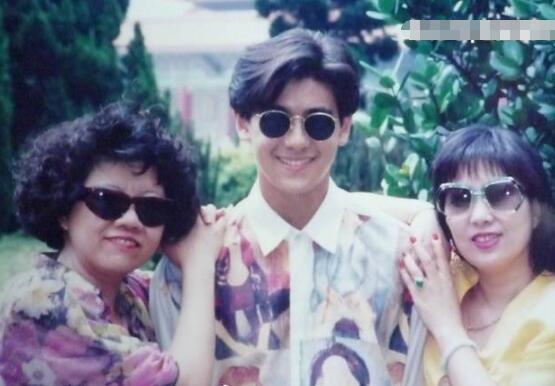 吴尊71岁爸爸VS林志颖71岁妈妈：让人不敢置信，谎报年龄了吧？