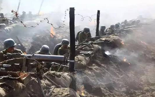 一将军离家出走20余年，建国后回乡接母，却发现