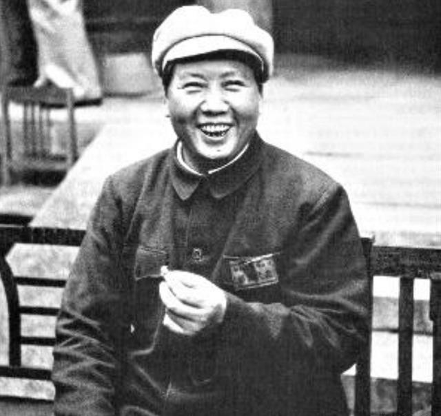 一名馬夫管毛澤東叫大哥，建國後去北京參觀，想找毛大哥要點錢