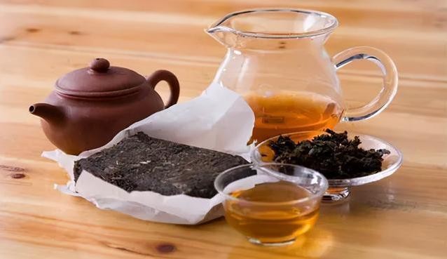 愛喝白開水和愛喝茶有什么區別？哪一種對身體好，不妨提前了解下