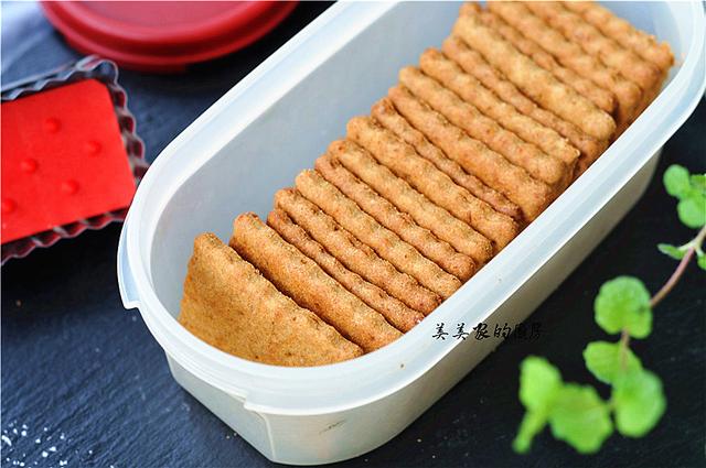 減肥族的最愛，超低熱量餅乾！ 不放黃油也酥香，麥香濃郁特過癮