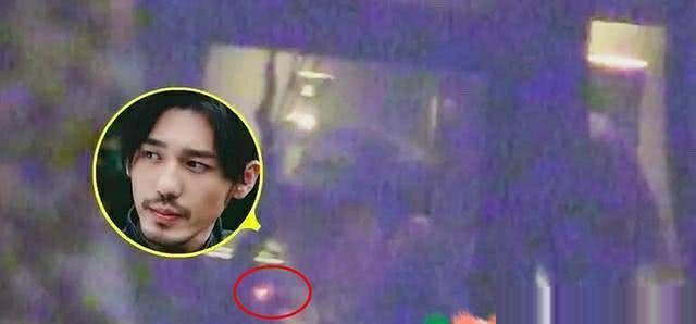 白宇吸烟，王源吸烟，范丞丞吸烟，都在公共场所，还止不住烟瘾？