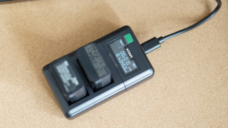 XTAR VN2单反相机电池充电器，为你的拍摄提供持久电量