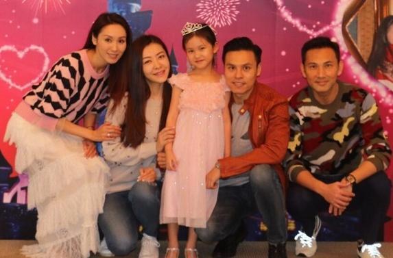 郭可盈女儿升中学，津津成绩优异当班长，弟媳熊黛林看重女儿教育
