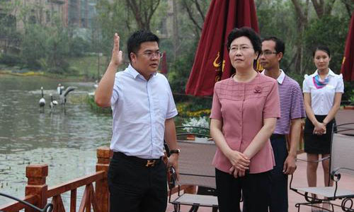 不接班家族产业，自己投资成“黑洞”，如今地产公司上市有胜算吗