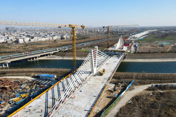 又传好消息！国道310线郑州西南段改建工程跨南水北调特大桥顺利合龙