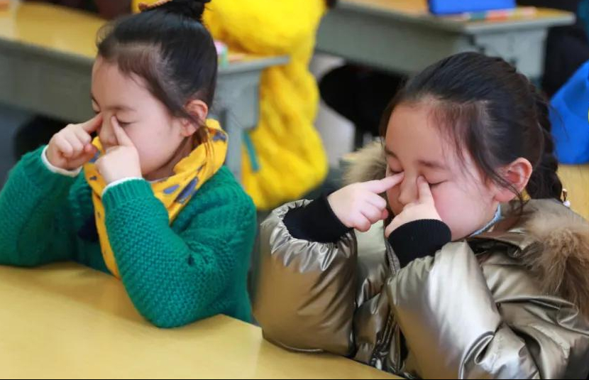 明亮双眸，守护心灵之窗——西光实验小学开展低年级眼保健操比赛
