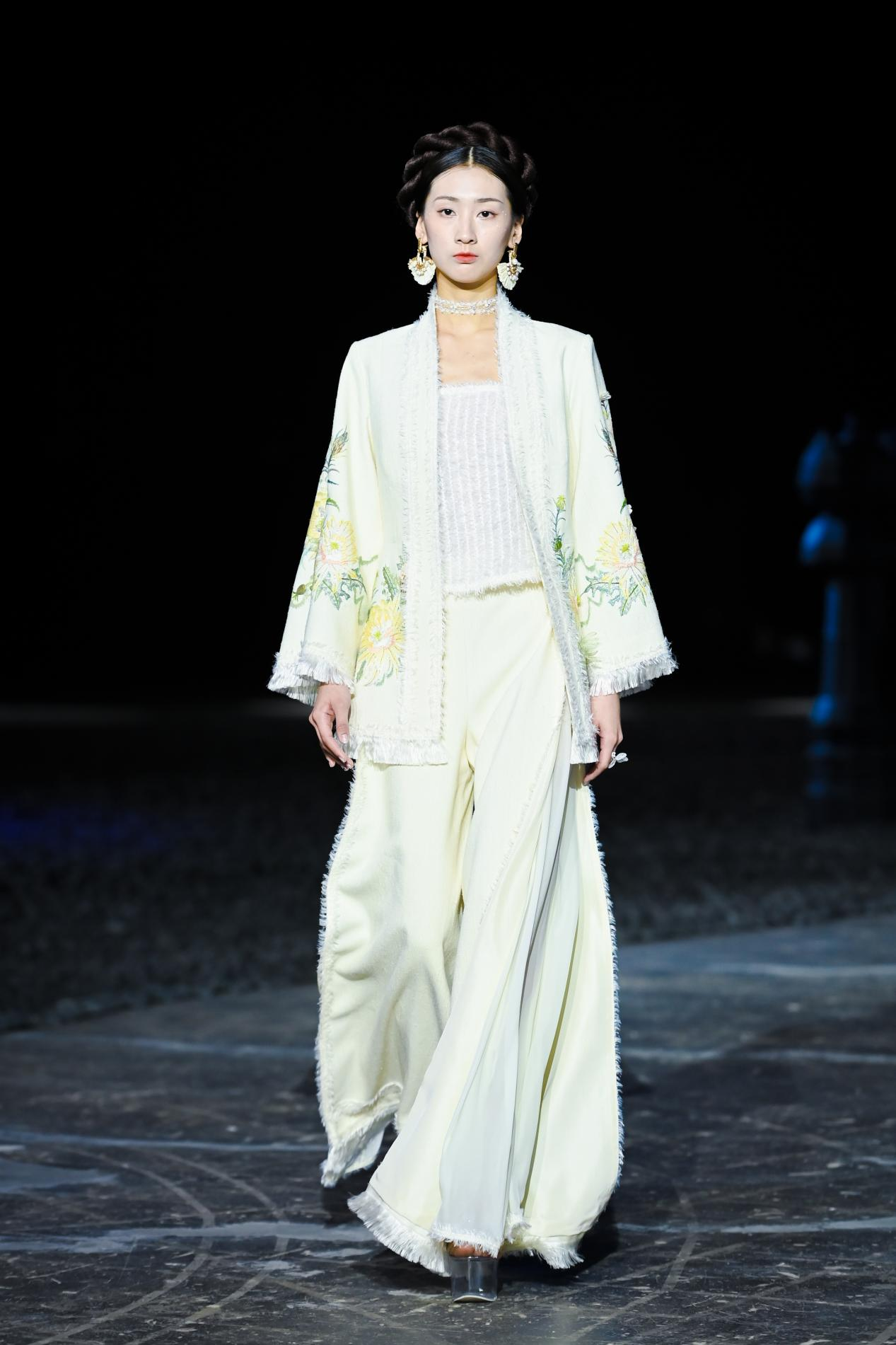 ��Ӣ����櫴�˵2021AW|����ʢװ����;