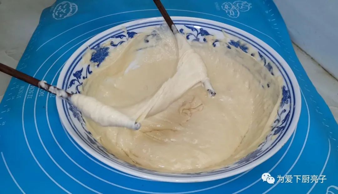 早餐别炸油条了，筷子搅一搅，做出特色小零食，保证全家人都爱吃
