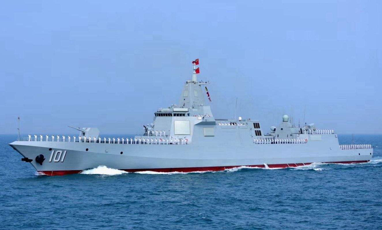 055第二艘拉萨舰入役，中国海军的大进步的背后代表的另一层意思