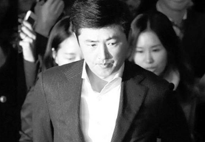 崔顺实之女郑维罗，女承母业整垮家族三代，用一条狗拉朴槿惠下马