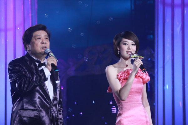 37岁央视主持王冠太恨嫁，巅峰期突然消失5年，