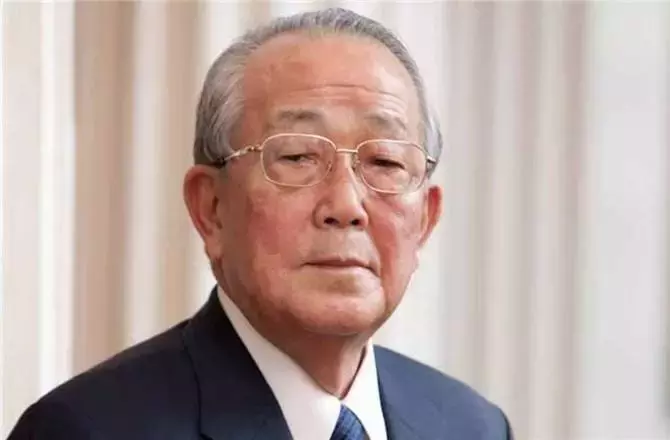稻盛和夫:为什么说「领导者最重要的资质,从来都不是能力」