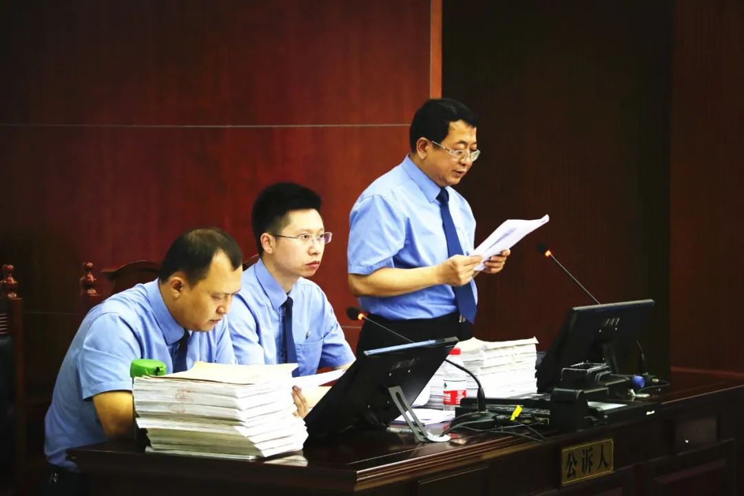 斩黑恶，且看合江检察“最强大脑”组合如何乘风破浪！