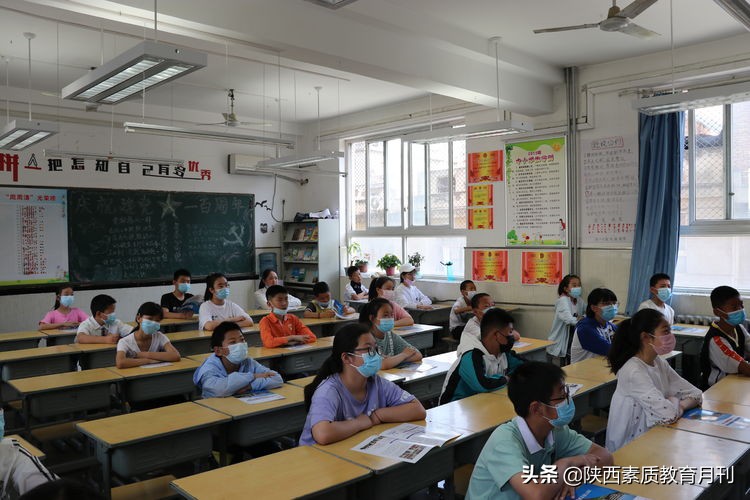 陜汽二校中學(xué)部舉辦校園開放日活動(圖3) 陜汽二校中學(xué)部舉辦校園開放日活動(圖3)