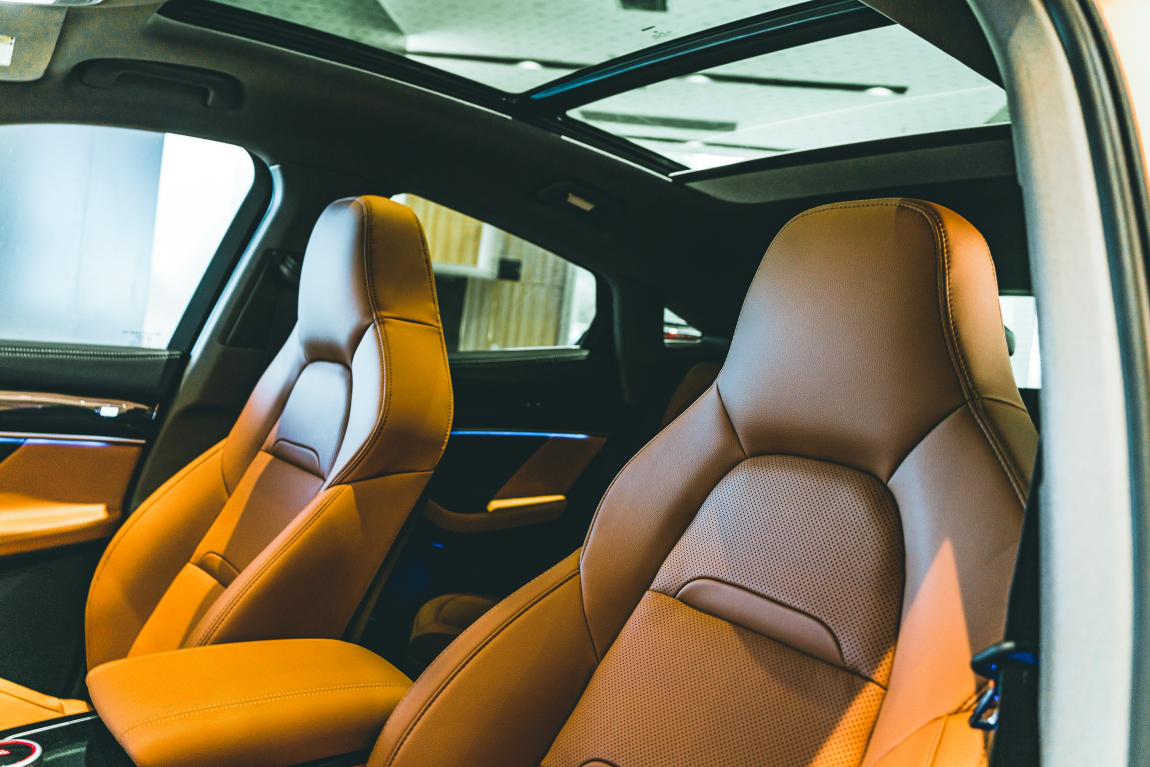 700匹马力，4.8秒加速，这台国产SUV性能比玛莎拉蒂还强