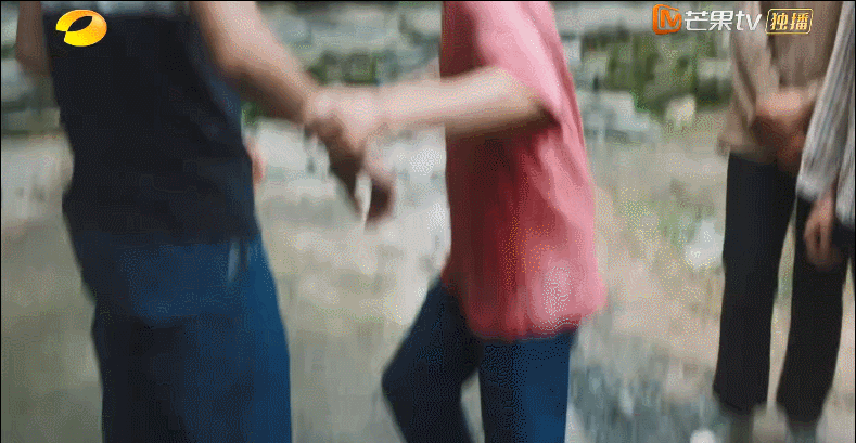 连续9天收视第一，获人民日报点赞，湖南卫视终