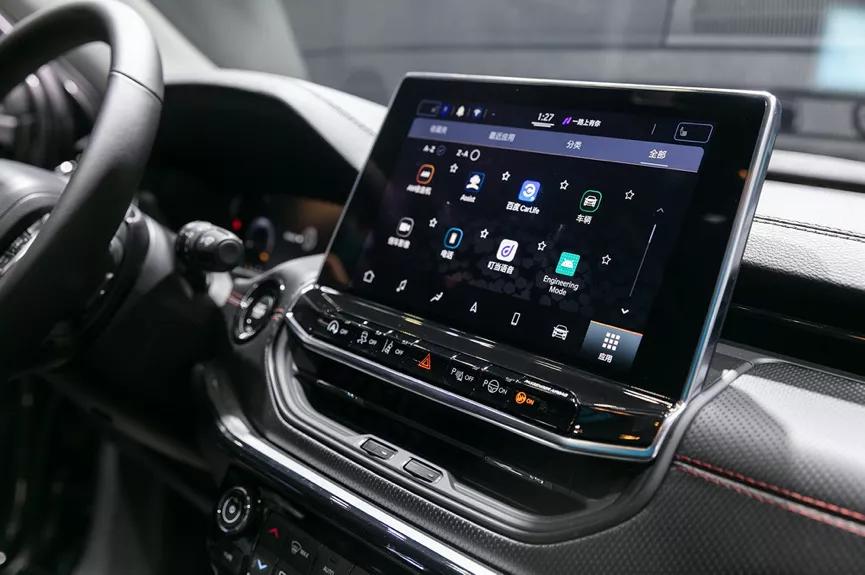 十多万元，内饰出色、越野性能领先的合资SUV就看它