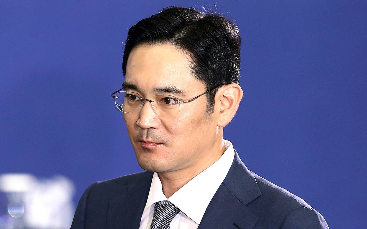 三星S6到底有多經(jīng)典？這一設(shè)計(jì)，被沿用至今