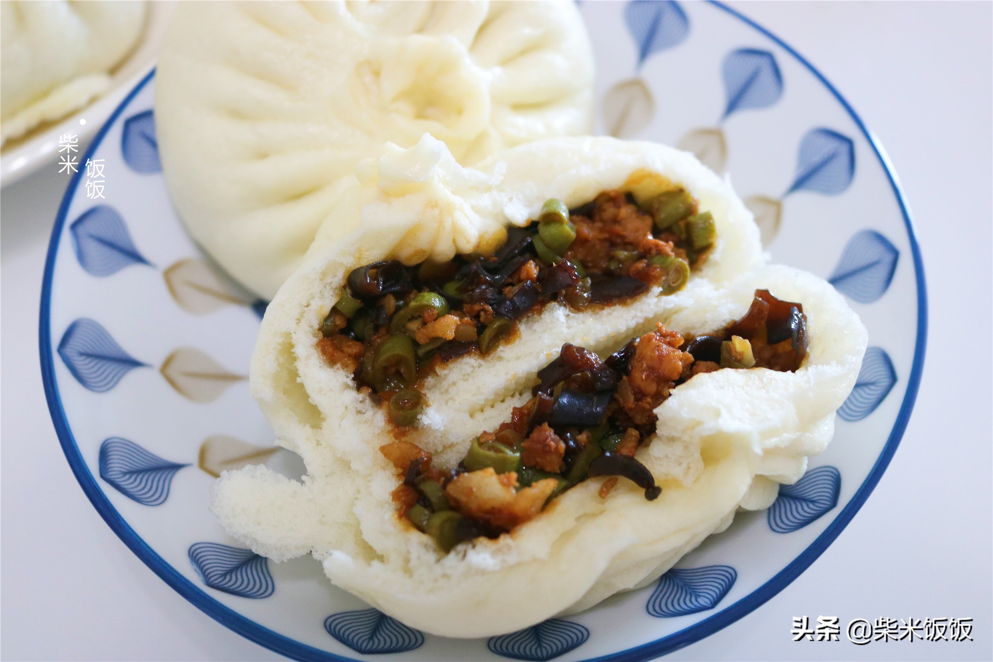 夏季蒸包子，這個餡的要試試，比韭菜更鮮美，個個飽滿不塌陷