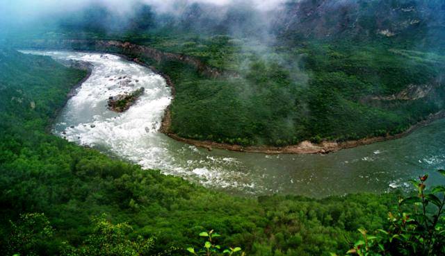 打通喜马拉雅山，将雅鲁藏布江水引入新疆，逆