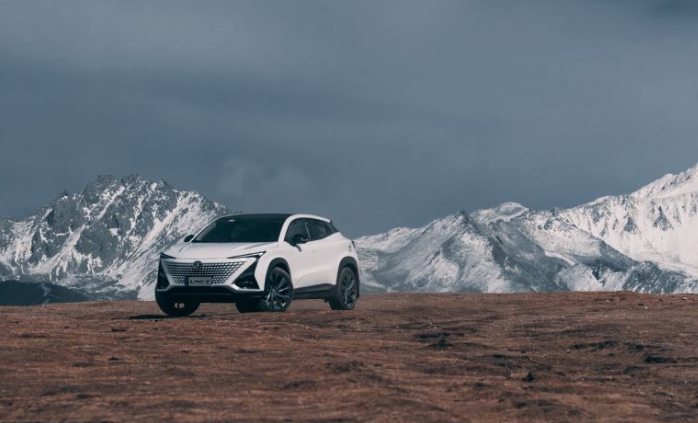 告别“保时泰”阶段后，哪家车企能代表中国汽车设计？