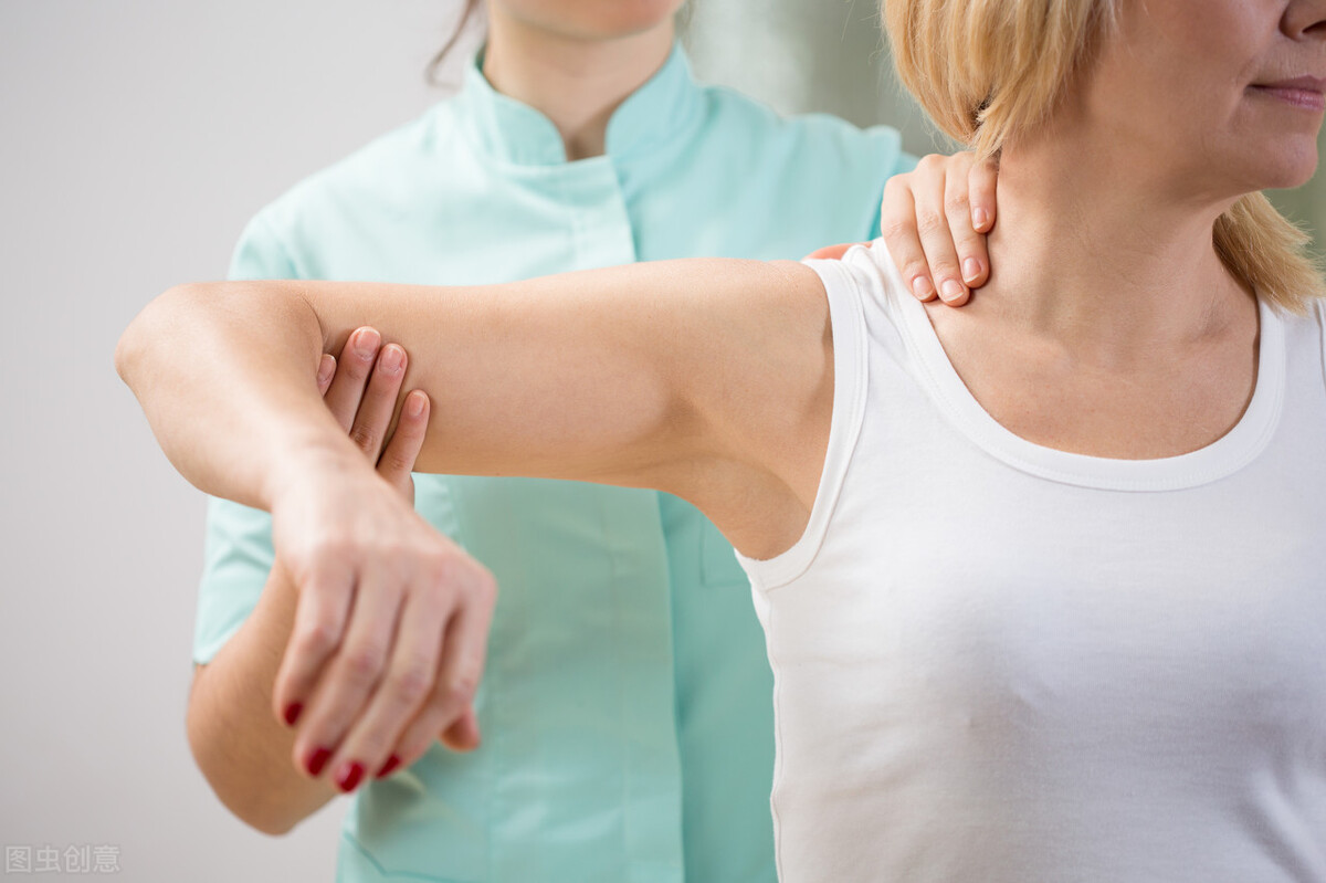 肩周炎怎麼治療才有效果？ 這6個方法都可以嘗試，總有一個適合你