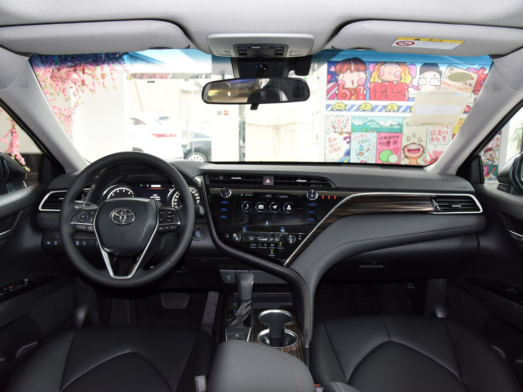 最强对最强，帕萨特VS凯美瑞，谁更胜一筹？