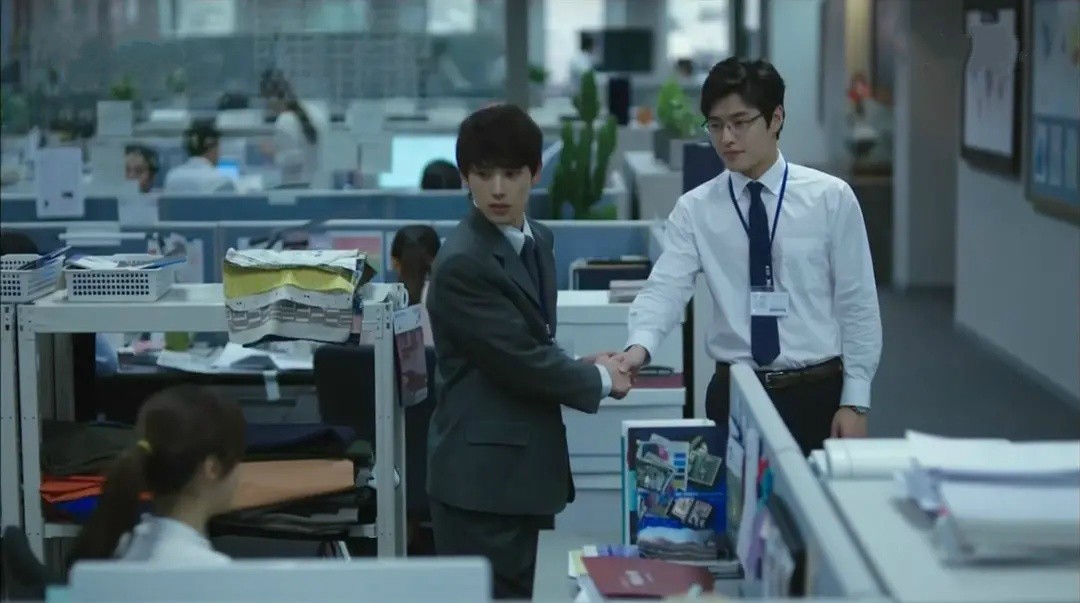 拼多多女员工凌晨猝死，年仅23岁：2021年千万别拿命开玩笑