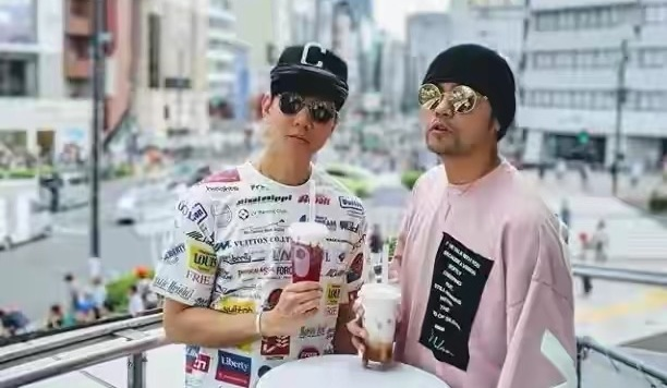 5位婚后“發(fā)?！钡木扌牵芙軅悺胺棚w自我”，王力宏根本認(rèn)不出