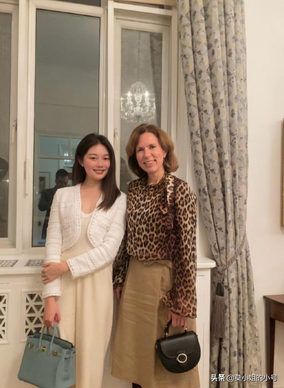 未回應美術館工人墜樓,網紅晚晚曬照又惹爭議,網友怒斥她無下限 - 頭條匯