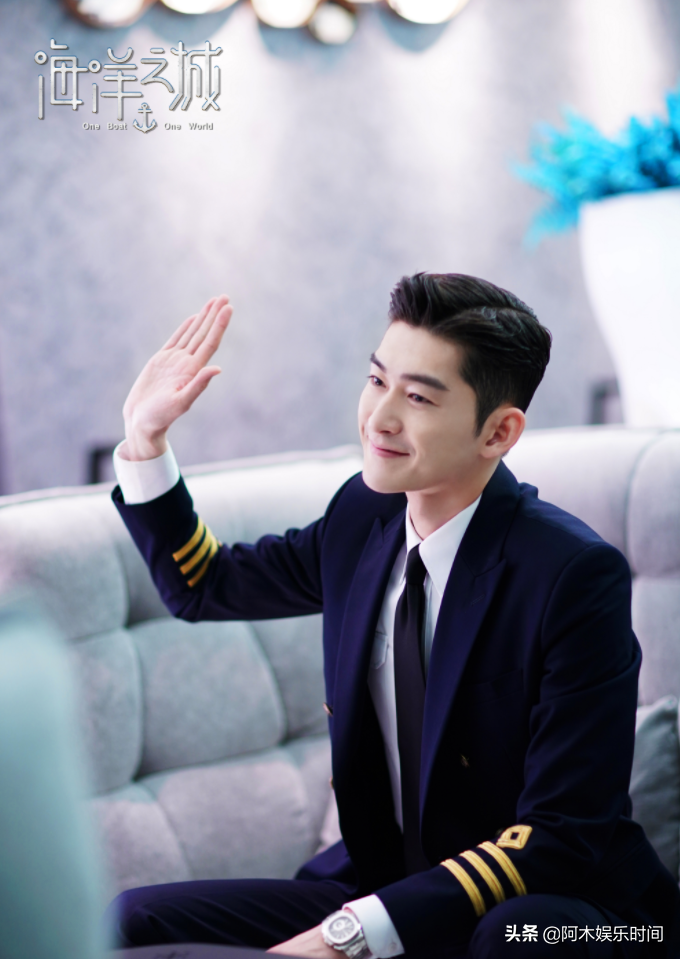 张翰成收视毒药，两部剧同时播出，一部比一部