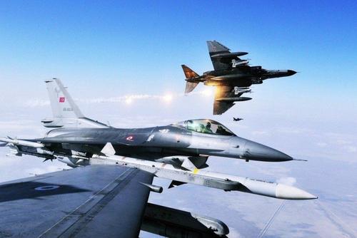 决战时刻到了！俄大批战机叙利亚猛烈开火，2艘