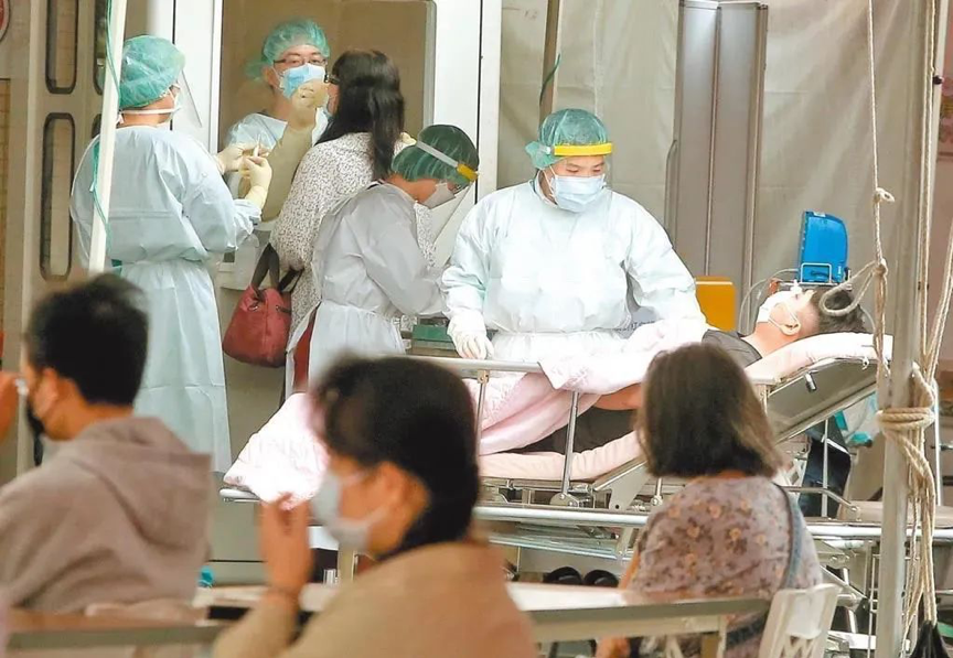 台灣疫情爆發，死亡率超3%，拒絕大陸疫苗的蔡英文還有其他出路？
