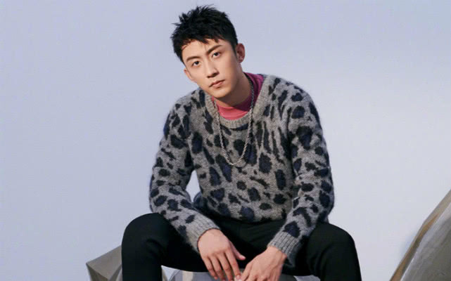 黄景瑜热搜被紧急撤下，对王雨馨控诉只字不提