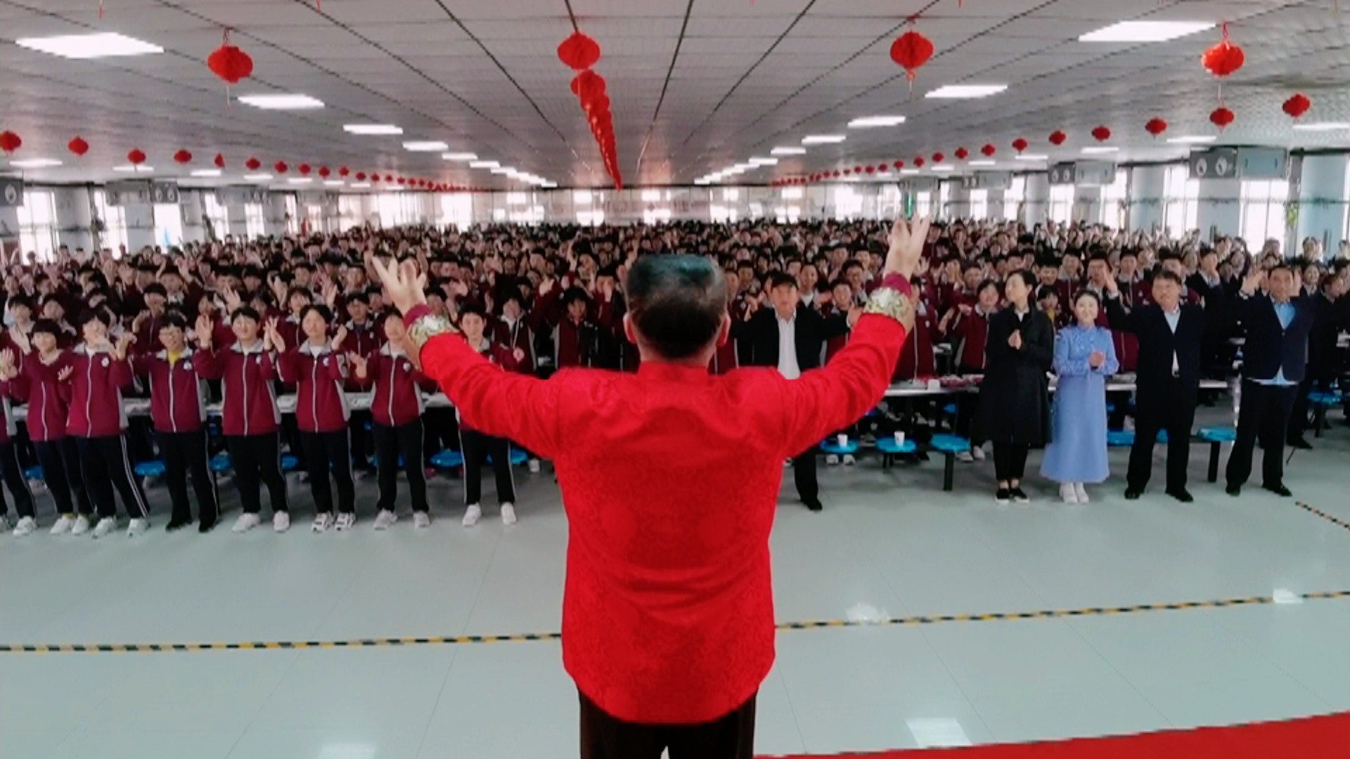 笑吟诗经 千人唱诵