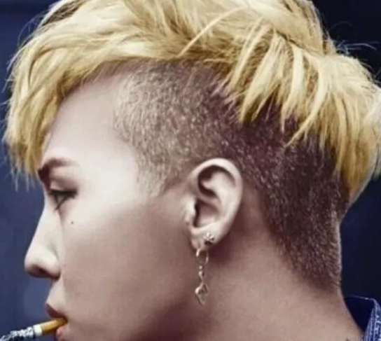 那些对香烟情有独钟的明星，权志龙抽烟国际范