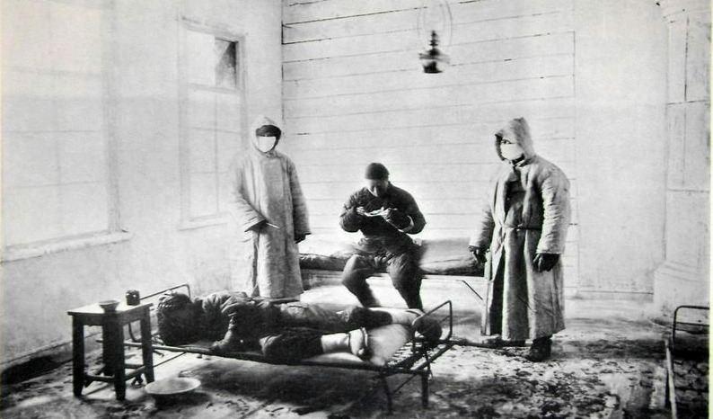 中國防疫事業(yè)第一人，110年前是如何戰(zhàn)勝鼠疫的？和今天驚人相似