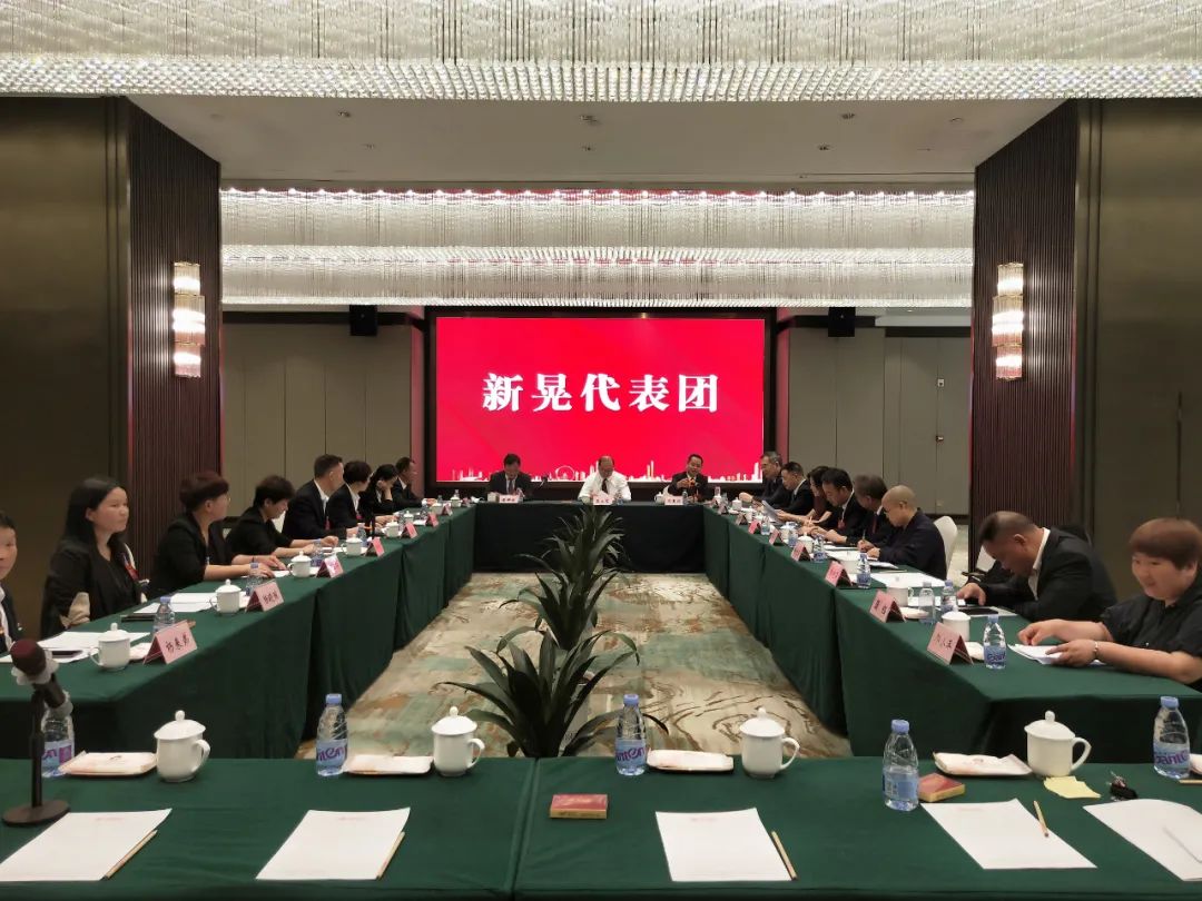 【图片新闻】市五届人大六次会议各代表团举行分组讨论
