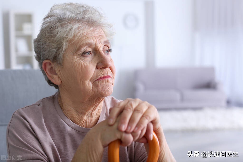 醫生：走路時如果沒有這四個症狀，說明你是長壽的體質，值得高興