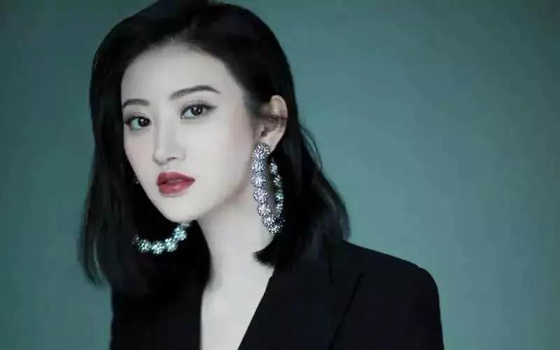 嫌弃张彬彬咖位低拒演《司藤》，却意外成就了