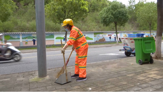 福建上杭：高温下的坚守 只为杭城更美丽