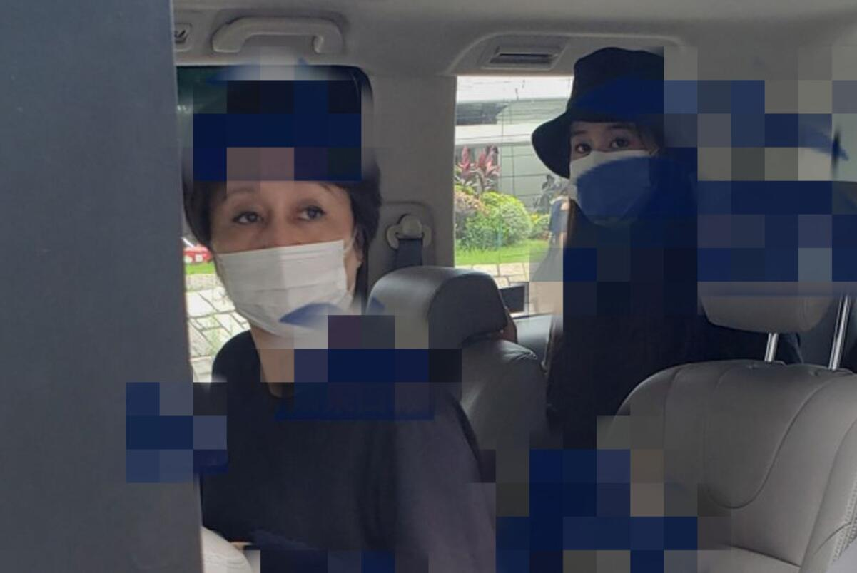 赌王去世头七家属请高僧做法事，四房集体现身