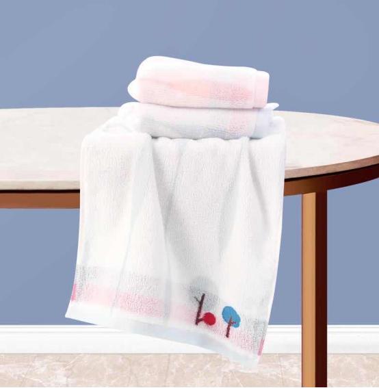 Why does the white towel turn yellow?What should I do after turning