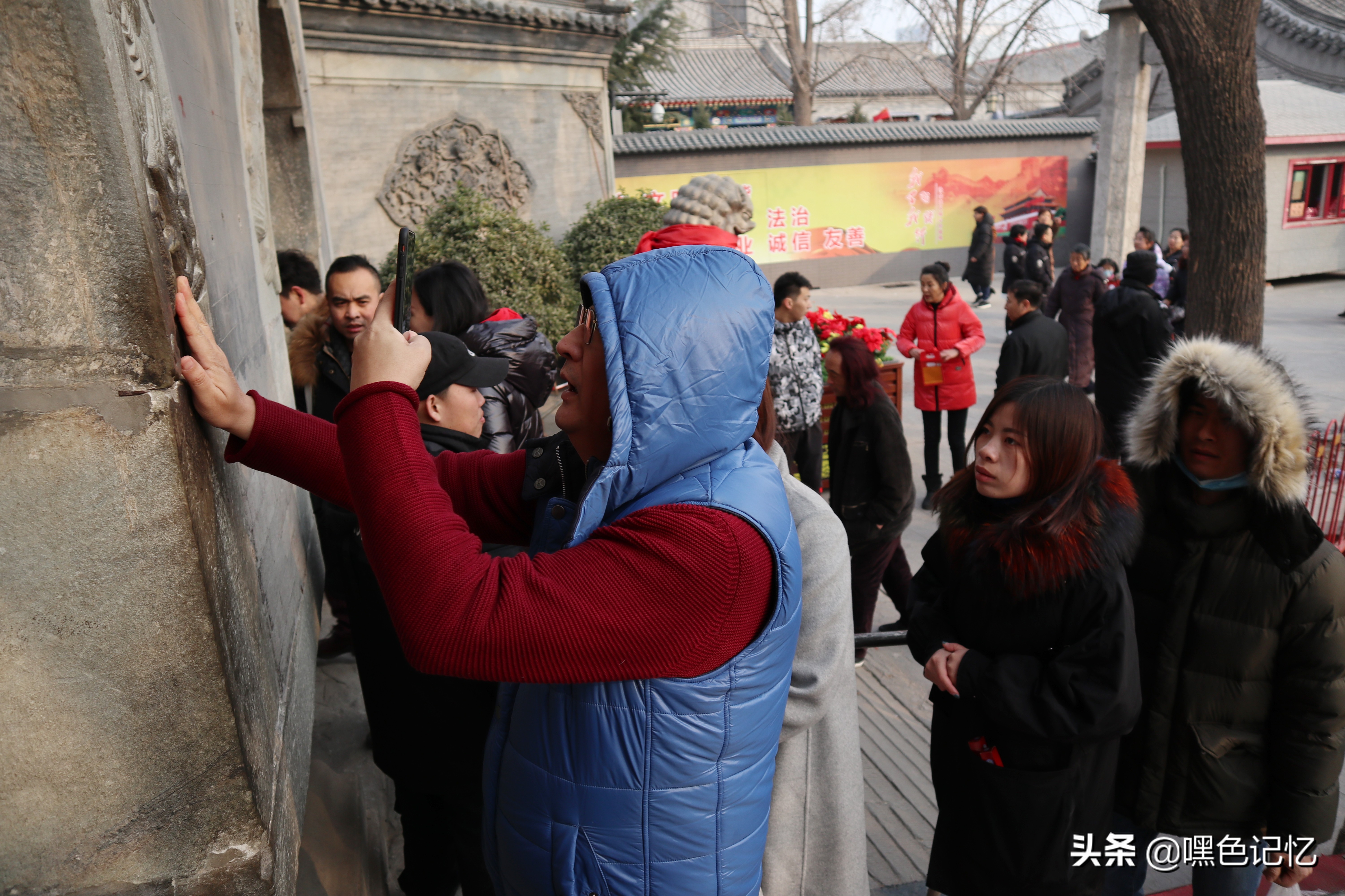 北京：白云观“盘猪”  摸石猴  摸猴可以消灾祛病